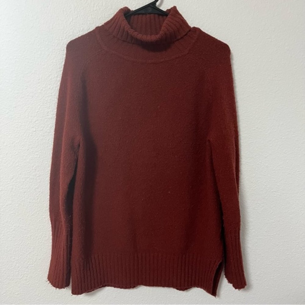 ✨MILLA OFF-DUTY Dusty Red Cowl Neck Sweater / Women’s Size: L